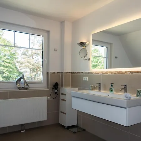 Premiumhaus Bodden Und Mehr-brise 펜션 *