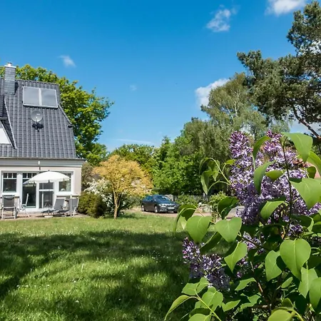 Premiumhaus Bodden Und Mehr-brise 펜션 보른