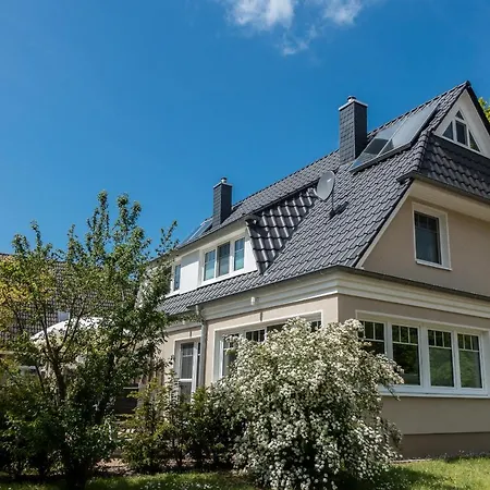 Premiumhaus Bodden Und Mehr-brise 보른